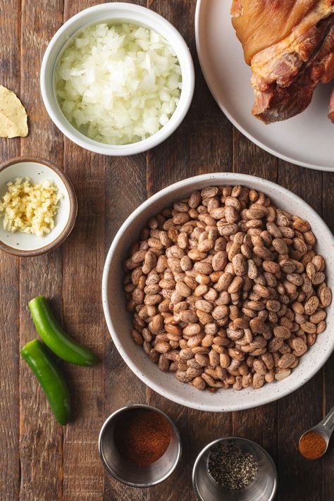 PINTO BEANS WITH HAM HOCKS - Cooks with Soul Pinto Beans Instant Pot, Smoked Neck Bones, Southern Pinto Beans, Southern Pinto Beans Recipe, Beans With Ham, Beans Instant Pot, Instant Pot Beans Recipe, Christmas Cacti, Pinto Beans Recipe