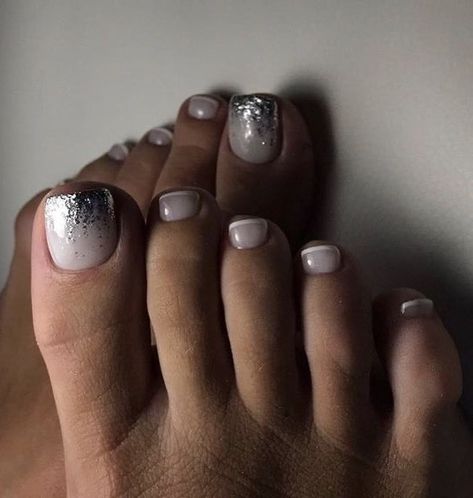 Grey Pedicure Toenails, Silver Toes Pedicure, Gray Pedicure Toenails, Silver Chrome Pedicure, Pedicure Silver Glitter, Silver Toenails Glitter, Nails For Silver Dress, Silver Toe Nails, Silver Pedicure