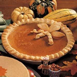 Pie Decoration, Traditional Pumpkin, Homemade Pumpkin Pie, Pumpkin Pie Recipes, Pastry Blender, Vintage Recipes, Pie Recipes, Thanksgiving Recipes, Savoury Food