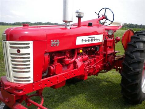 Farmall 350 Tractor for sale Vintage Tractors For Sale, Tractor Pictures, International Harvester Tractors, International Tractors, Farmall Tractors, Tractors For Sale, Ford Tractors, Central Illinois, Vintage Tractors