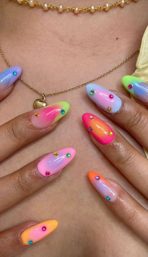 Unique Nail Ideas, Clear Glitter Nails, Aura Nails, Airbrush Nails, Edgy Nails, Minimal Nails, Summery Nails, Rainbow Aura, Nails 2024