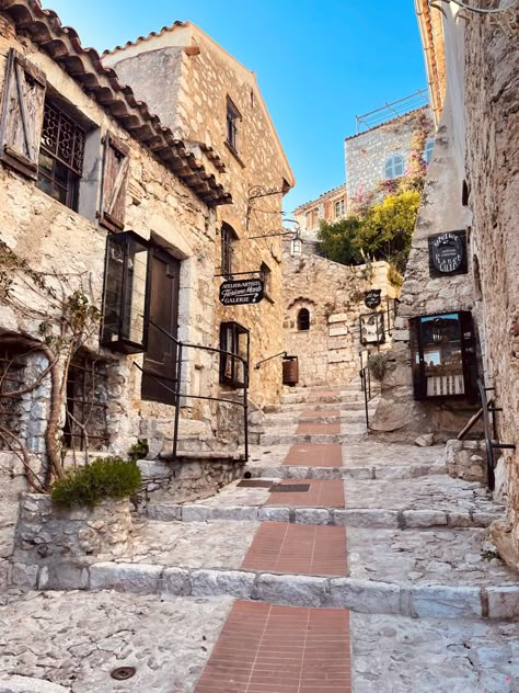 Eze South Of France, Antibes France Aesthetic, Eze France Aesthetic, Provence France Aesthetic, Southern France Aesthetic, French Trip, Eze France, Italy Vibes, Antibes France