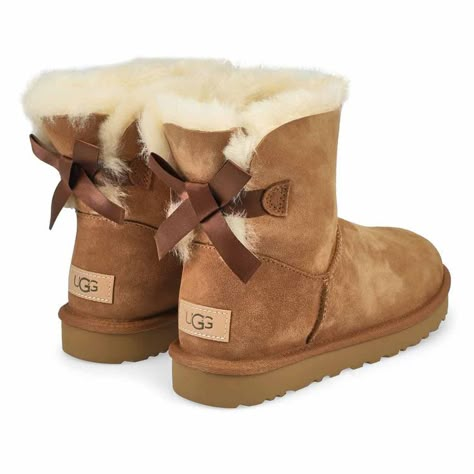 Ugg Bailey Bow Mini, Ugg Bow, Uggs Mini, Bow Ugg, Ugg Boots With Bows, Uggs With Bows, Chestnut Boots, Cozy Shoes, Mini Baileys