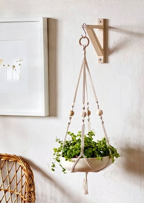 Macrame plant hanger tutorial