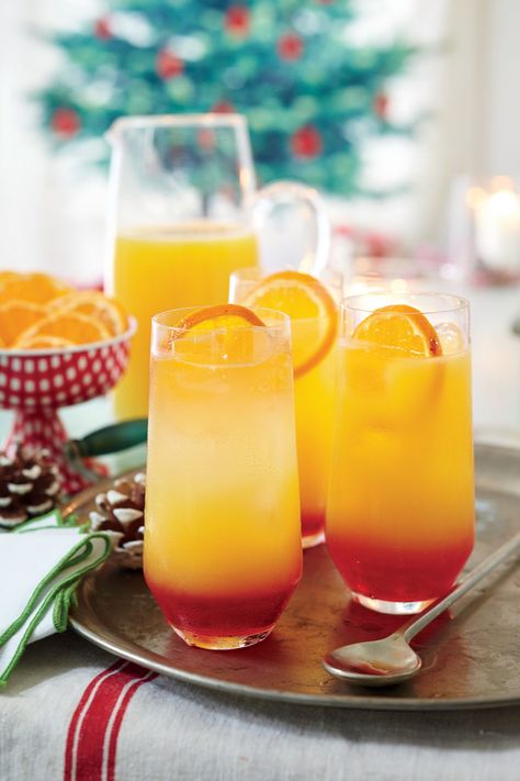 18 Non-Alcoholic Super Bowl Cocktails and Punch Recipes | Southern Living Breakfast Drink Ideas, Christmas Breakfast Drinks, Non Alcoholic Christmas Punch, Super Bowl Drinks, Superbowl Cocktails, Bowl Cocktails, Alcoholic Punch Recipes, Non Alcoholic Punch, Recipes Southern