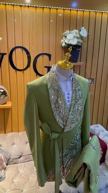 Luxury Gold Suit, Prom Suits For Men Green, Luxury Gold Tuxedo Elegant Style, Luxury Formal Suits With Gold Embroidery, Prince Naveen Suit, Prom Suits Unique, Luxury Embellished Tuxedo For Semi-formal Events, Luxury Gold Tuxedo For Semi-formal Occasions, Prom Suits For Men Unique