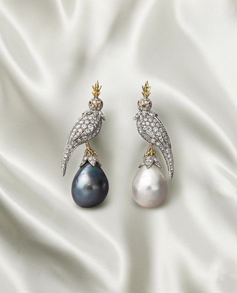 Bird Jewelry Design, Bird Jewellery, Pearl Earrings Designs, Jean Schlumberger, Pearl Jewelry Design, Luxury Jewelry Brands, Pearl Necklace Designs, Saltwater Pearls, Jewellery Brand