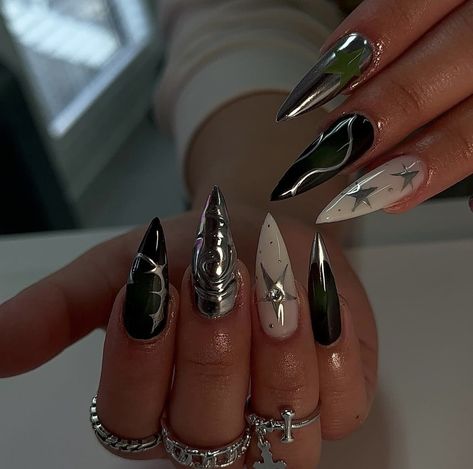 Baddie Y2k Nails, Y2k Nails Acrylic, Goth Nails, Grunge Nails, Summery Nails, Nail Art Designs Diy, Pretty Gel Nails, Y2k Nails, Long Square Acrylic Nails