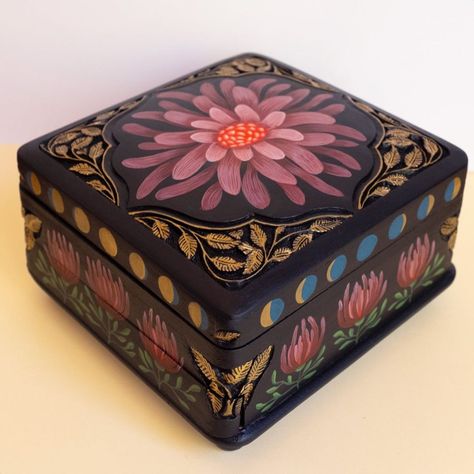 rosa de weerd | ‘Three Falling Stars Jewellerybox’ Custom project made out of an antique Indian wooden box. Restored, sanded, painted with groundlayers… | Instagram Personal Project Ideas, Custom Ring Box, Graphic Shapes Design, Painted Jewelry Boxes, Custom Jewelry Box, Antique Jewelry Box, Decorative Paintings, Falling Stars, Vintage Jewelry Box