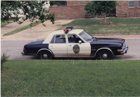 Chickasha Police Car 1990 70s Cop Aesthetic, Vintage Police Aesthetic, Police Cars Aesthetic, Police Car Aesthetic, Small Town Cop Aesthetic, Policeman Aesthetic, Gorillaz Plastic Beach, Deer Eyes, Charlie Swan