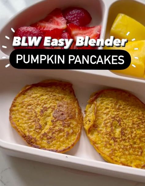 These pumpkin pancakes are the perfect fall breakfast and can be whipped up very quickly perfect on a busy morning. These baby-friendly pancakes are sweetened with bananas and have no added sugar. My baby loved these and... Baby Pumpkin Pancakes Recipe, Baby Pumpkin Pancakes, Pumpkin Pancakes For Baby, Blw Snacks, Pumpkin Baby Food, Led Weaning Recipes, Blw Recipes, Dude Food, Baby Led Weaning Recipes