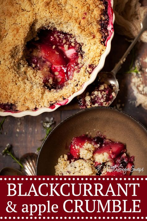 Black Currant Recipes, Currant Recipes, Blackberry Crumble, Berry Crumble, Sour Fruit, Crumble Recipe, Crumble Topping, Apple Crumble, Dessert Recipes Easy