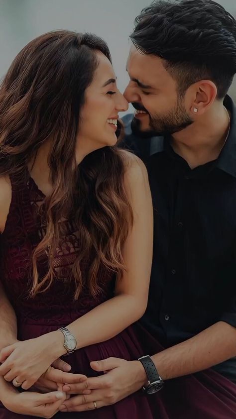 Couples Dp, Couples Kiss, Army Couple Pictures, Boyfriend Instagram, Sister Poses, Wedding Happy, Romantic Couple Images, Drawing People Faces, Girl Smile