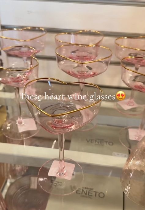 Heart Wine Glasses, Pretty Wine Glasses, Apartment Party Aesthetic, Wine Glasses Aesthetic, Wine Glass Aesthetic, Pink Wine Glasses, Girly Apartments, Girly Apartment Decor, Pink Glasses