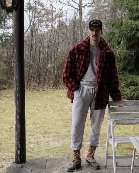 Casual Winter Fits, Parker Outfit, Outdoorsy Style, Mens Casual Outfits Summer, Sweatpants Style, Dope Outfits For Guys, Dad Fashion, Mens Outfit Inspiration, Dope Fashion