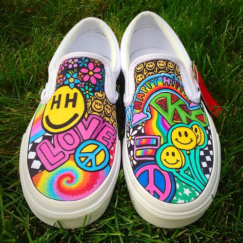 Happy Hippie!!! ✌️ #mileycyrus #happyhippie #genderisover #lovewins #peace #love #fun #art #design #sneakers 20k A Month, Sharpie Shoes, Vans Shoes Fashion, Custom Vans Shoes, Painted Shoes Diy, Cute Vans, Painted Canvas Shoes, Custom Painted Shoes, Custom Shoes Diy