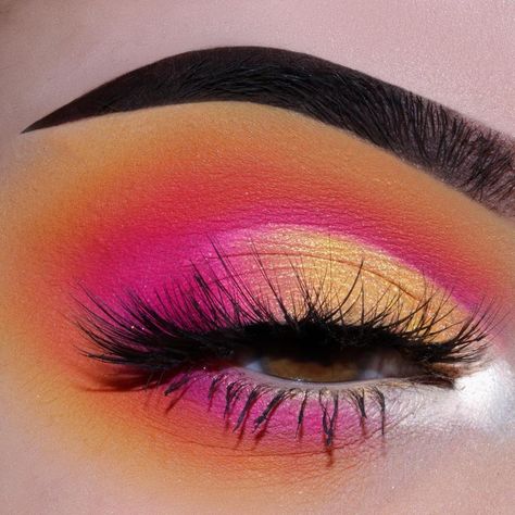 makeup;eyeshadow looks;eyeshadow tutorial;cat eye makeup;makeup ideas;makeup tutorial; Easy Eyeshadow For Beginners Colorful, Eyeshadow Looks Bright, Bright Eyeshadow Looks, Bright Makeup Looks, Summer Eyeshadow Looks, Makeup Eyeshadow Looks, Make Up Designs, Drag Make-up, Bright Eye Makeup