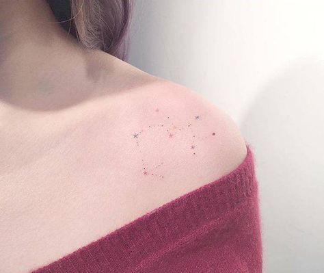 Sagittarius Constellation Tattoo, Star Constellation Tattoo, Sagittarius Tattoo Designs, Sagittarius Tattoo, Sagittarius Constellation, Horoscope Tattoos, Aquarius Tattoo, Constellation Tattoo, Geniale Tattoos