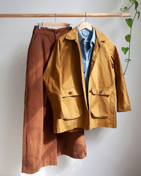 Outfit Ideas For Autumn, Spring Trousers, Instagram Outfit Ideas, 2020s Fashion, Ideas For Autumn, Jacket Pattern Sewing, Fashion Goals, Chore Coat, Pattern Sewing