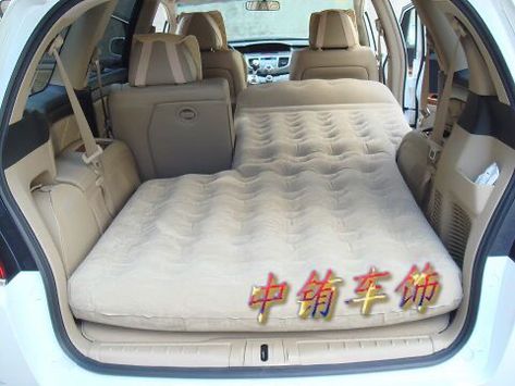 Inflatable Car Bed, Zelt Camping, Car Travel Accessories, Minivan Camping, Inflatable Bed, Car Essentials, Car Bed, Camping Bed, Cute Car Accessories