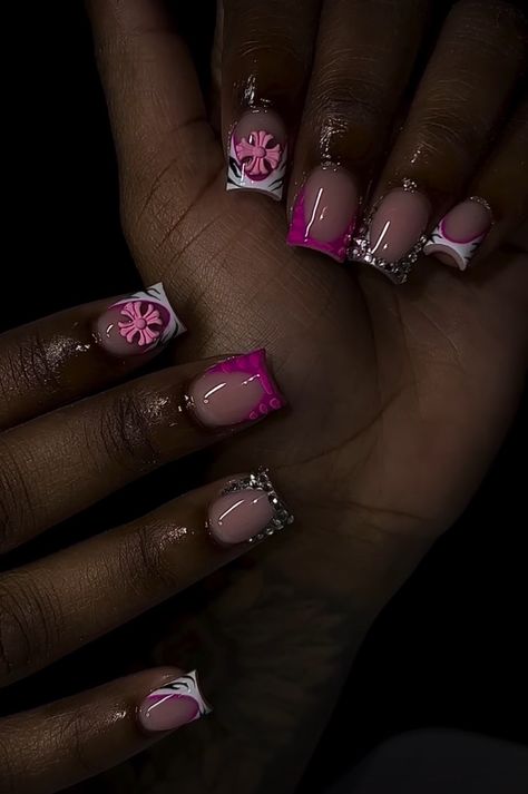 Stiletto Pinky And Square Nails, 22 Birthday Nail Ideas, Graduation Cap Nails, Gem Nails Short, Square Nails Flowers, Brunch Nails, Nail Ideas For Birthday, Rare Nail Designs, Kids Acrylic Nails