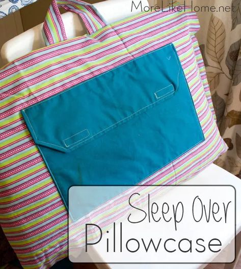 Diy Duffle Bag, Diy Sleeping Bag, Pillow Cases Tutorials, Sleepover Bag, Pillow Cases Diy, Pillow Patterns, Sleep Over, Pillowcase Pattern, Sewing Purses