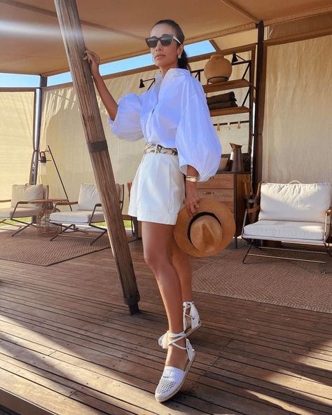 Egypt Outfits Women, Safari Outfit Women, Moda Safari, Jungle Outfit, Egypt Outfits, Desert Outfit, Camping Outfits For Women, Silvia Braz, Safari Outfit