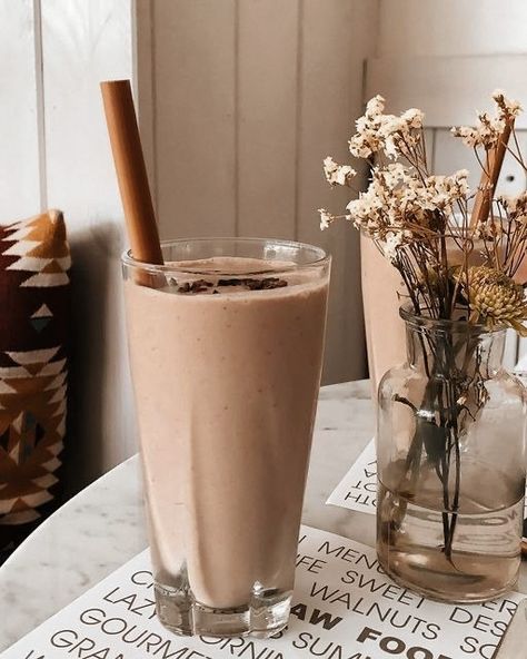 Chocolate Shake Aesthetic, Ice Chocolate Drink Aesthetic, Chocolate Milkshake Aesthetic, Chocolate Milk Aesthetic, Milk Chocolate Aesthetic, Aesthetic Milkshake, Milkshake Aesthetic, Aesthetic Chocolate, Chocolate Aesthetic