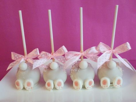 Bottoms Up Bunny Cakepops By Cakepopsecia.blogspot Bunny Cakepops, Bunny Cake Pops, Easter Cake Pops, Cake Pop Designs, Easter Sweets, Cake Pop Recipe, Dessert Party, Easter Baking, Easter Goodies