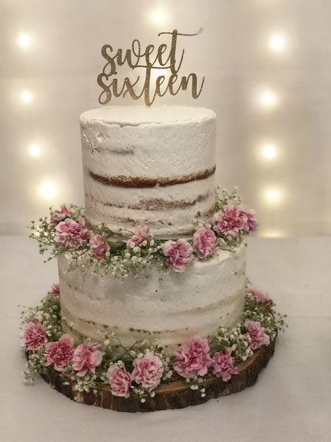 Naked cake birthday flowers Naked Cake Birthday, Sweet Sixteen Cakes, Sweet Fifteen, Boho Cake, Birthday Cake With Flowers, 16 Birthday Cake, Fresh Flower Cake, 18th Birthday Cake, Pretty Dessert