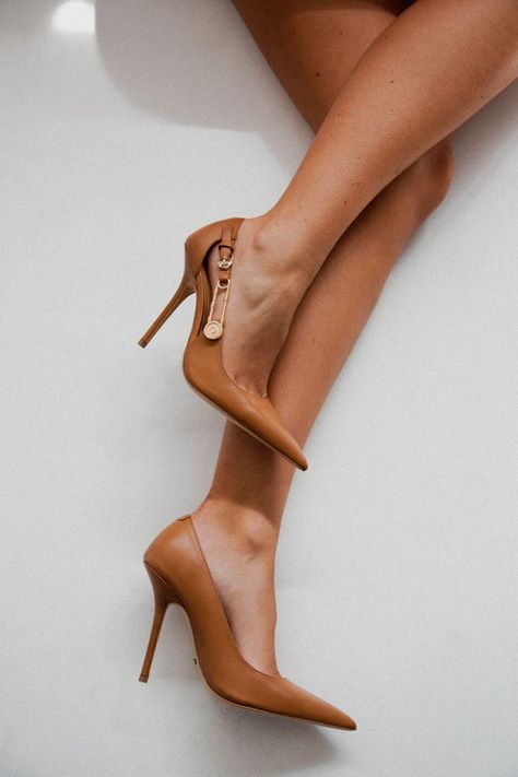 The new Glow pump heels are a picture of modern elegance. Elevating a classic style with the gold pin accent, paired with a stiletto heel, they are the definition of sophistication and luxury. Pointy Toe Heels, Pump Heels, Heels Online, Tony Bianco, Gold Pin, Vintage Suede, Stiletto Shoes, Brown Vintage, Stiletto Pumps