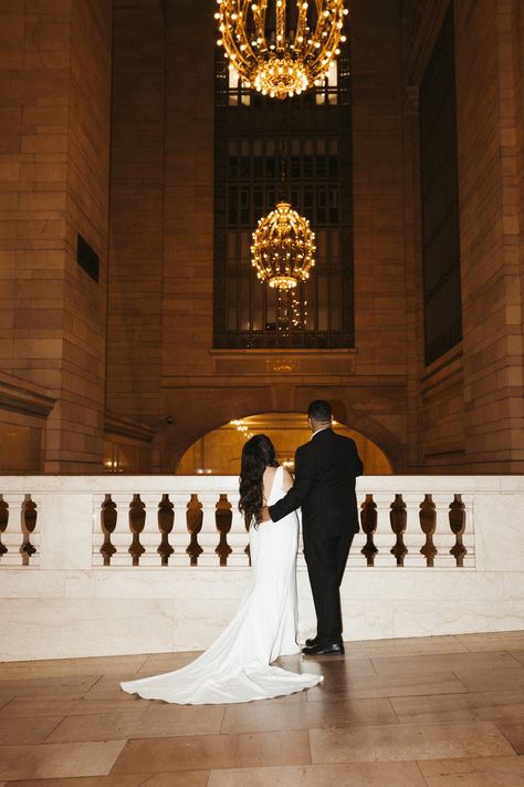 Best New York City Elopement Locations - Candid & Non Traditional NYC Elopement Photography — Rajotte Photography & Media Nyc Winter Elopement, Nyc Elopement City Hall, New York City Hall Wedding, Nyc Elopement Photos, Ny Elopement, Elopement Nyc, Nyc City Hall Wedding, New York City Hall, Nyc Wedding Photos