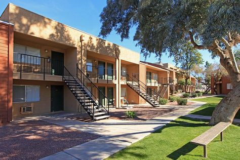 Arbor Village Rentals - Phoenix, AZ | Apartments.com Desert Neighborhood, Desert Apartment Building, Arizona Apartment, Phoenix Apartment, Hotels In Phoenix Arizona, Phoenix Downtown, Apartment Exterior, Residential Apartments, Southwest Desert