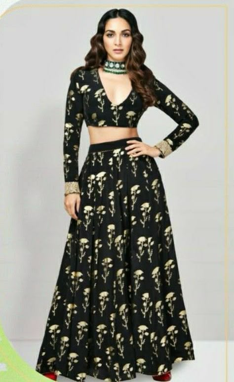 Reception Dress Indian, Kurtis Patterns, Reception Lengha, Wedding Outfits Indian, Trendy Kurti, Bridal Lehenga Online, Indian Bridesmaid Dresses, Designer Anarkali Dresses, Simple Lehenga