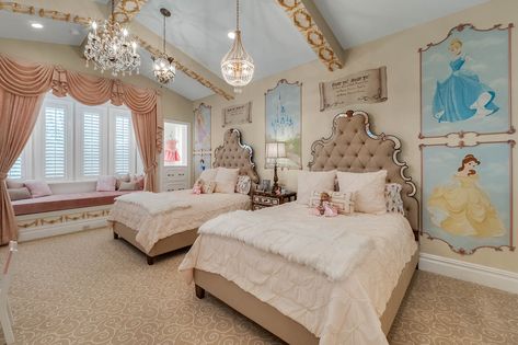 Princess Addition in Golden Oak at Walt Disney World - TotalCare Orlando Home Decor Websites, House Design Trends, Kids Interior Design, Interior House Colors, Interior Design School, Disney Home Decor, Golden Oak, Furniture Stores, Interior Design Companies