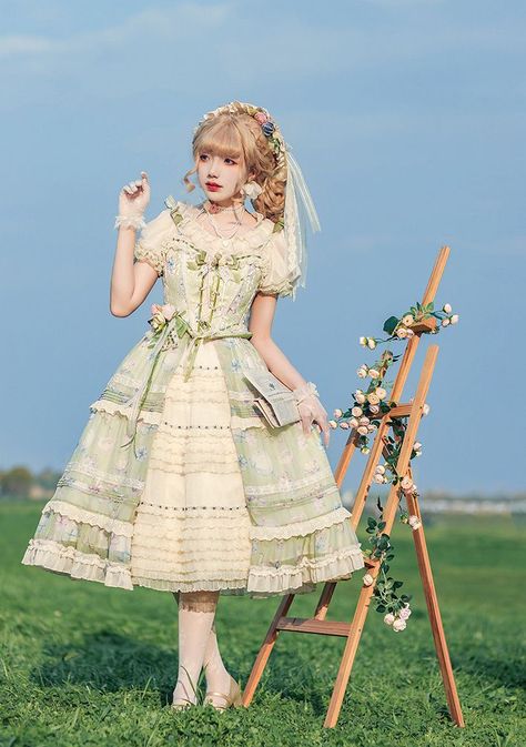 Country Lolita, Beautiful Corset, Lolita Outfit, Corset Blouse, Lolita Outfits, Classic Lolita, Blouse Skirt, Flower Ball, Outfit Dress