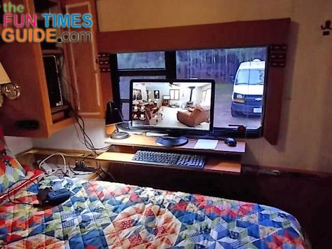 Here's a DIY RV computer desk! See how to install a simple & inexpensive gadget to make your RV office spacious, comfortable, and safe while you're driving. Rv Computer Desk Ideas, Camping Renovations, Rv Office, Rv Remodeling, Rv Mods, Camper Reno, Rv Bedroom, Rv Dreams, Rv Renovation