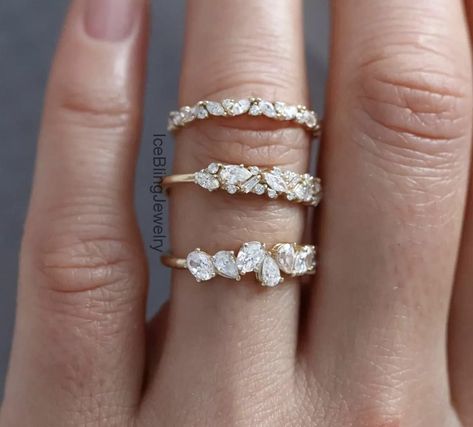 Round Solitaire Engagement Ring Stack, African Bridal Dress, Antique Wedding Bands, Stacked Wedding Bands, Ring Inspo, Round Solitaire Engagement Ring, Rings Vintage, Antique Wedding, Ring Stack