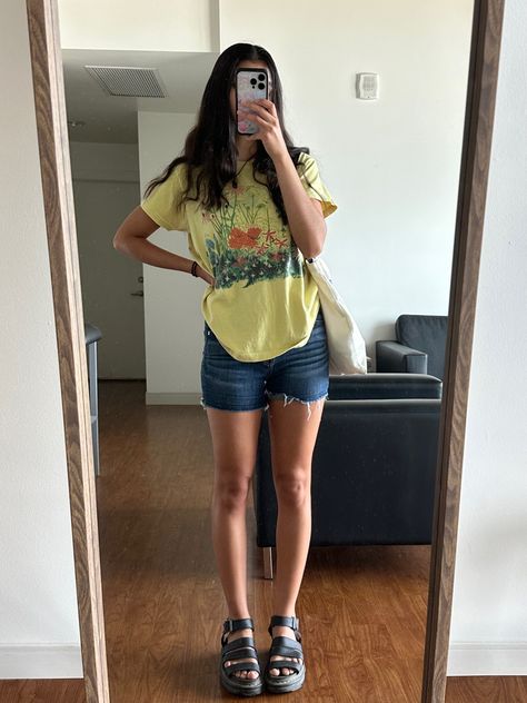 yellow graphic tee, doc marten platforms outfit Doc Martens Platform Outfit, Platforms Outfit, Doc Marten Platform, Yellow Graphic Tee, Tee Outfits, Doc Marten, Graphic Tee Outfits, Tee Outfit, Doc Martens