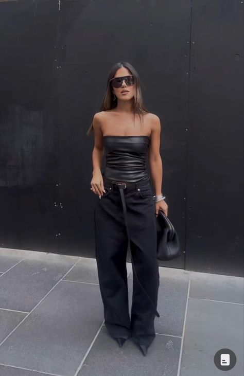 Stylish Party Outfits Night Out, Soho Outfit Nyc, Black Jeans Black Bodysuit Outfit, Acl Outfits 2024, Edgy Going Out Outfits Night Chic, 2024 Night Outfits, 30th Outfit Ideas For Women, January Vegas Outfits, Classy Nye Outfit