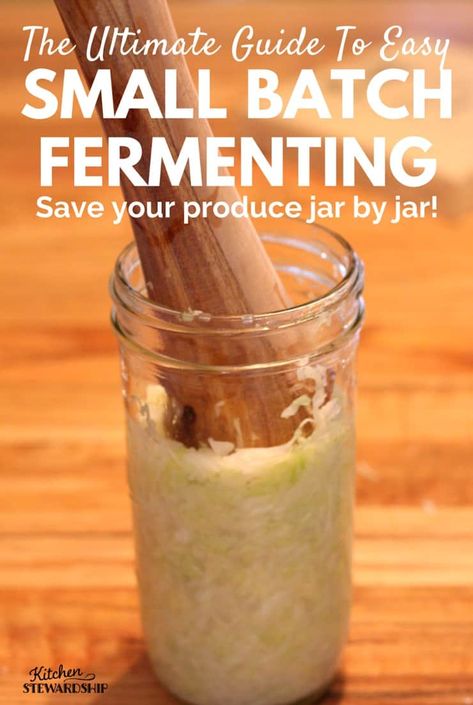 Ferment Vegetables, Fermented Recipes, Fermented Vegetables Recipes, Fermented Drinks, Cultured Food, Lacto Fermented, Sauerkraut Recipe, Fermented Veggies, Homemade Sauerkraut