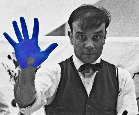 Yves Klein...French artist who liked to paint only in blue #NaaiAntwerp International Klein Blue, Jean Tinguely, Yves Klein Blue, Anthony Van Dyck, Yves Klein, Dan Brown, Ansel Adams, Blue Painting, European Art