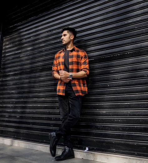 Orange flannels are my fav! #mensfashion #flannelshirt #plaidshirt #checkshirt #casualshirts #casualoutfits #menswear #indianmenfashion #pinterestfashion #mensblog #orangeshirt Flannel Men Outfit, Orange Flannel Outfit, Black Flannel Outfit, Flannel Outfits Men Aesthetic, Black Pants Outfit Men, Aesthetic Flannel Outfits, Casual Flannel Outfits, Flannel Outfits Men Streetwear, Plaid Flannel Outfit