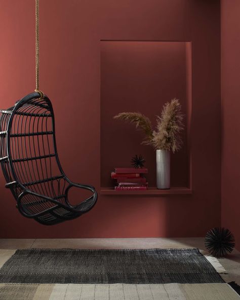 Arroyo Red Benjamin Moore, Dark Red Hallway, Benjamin Moore Cottage Red, Dark Red Paint Colors, Hallway Colors, Boy Room Red, Outside House Paint, Flat Inspiration, Painted Closet