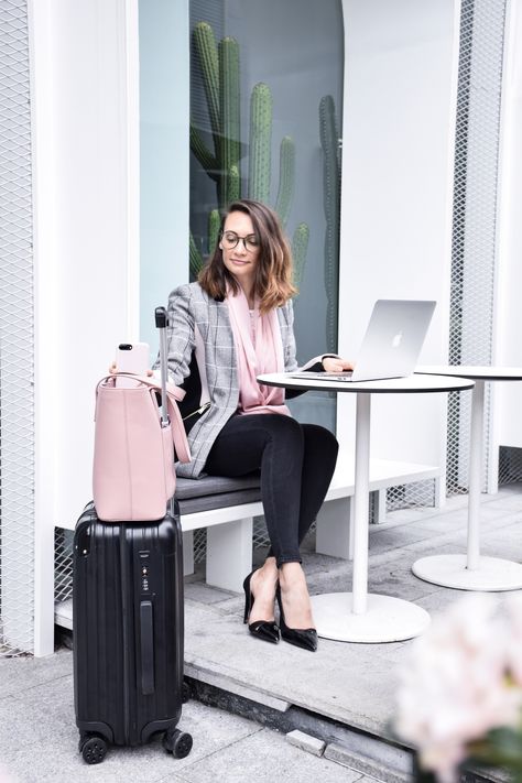 Business Travel Aesthetic, U Shaped Modular Kitchen Design, Woman Hacks, Hotel Ideas, Stylish Travel Bag, Flight Essentials, Coworking Office, Women Entrepreneurship, Corporate Travel