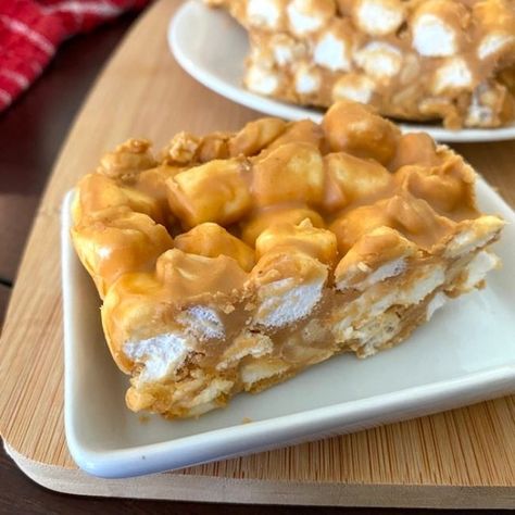 Peanut Butter Mallow Bars, Peanut Butter Bars With Marshmallows, No Bake Peanut Butter Marshmallow Bars, Salted Peanut Marshmallow Bars, Peanut Butter Marshmallow Fluff Cookies, Peanut Marshmallow Bars, Desserts Using Marshmallows, Peanut Bars Recipe, What To Make With Marshmallows