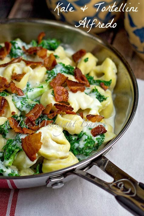 { kale & tortellini alfredo } *make with greek yogurt alfredo recipe Kale Tortellini, Alfredo Tortellini, Tortellini Alfredo, Salad Kale, Dinner For 2, Kale Recipes, Empty Nesters, Alfredo Recipe, Perfect Dinner