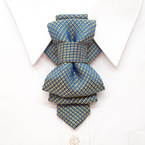 "Elegant Hopper tie \"Dream\" with fine jacquard pattern. The playful blue and light yellow pattern creates a chameleon-like change of colours. Shades change depending on the lighting: sometimes blue dominates, sometimes azure or white gold. That's why you will never get bored of looking in the mirror wearing it! The fabric is inspired by a traditional tie design, just without the discomfort. Our design is far more easy and pleasant to wear. Pair it with blue or beige suits and a white, champagn Unique Suits For Men Fashion, Men Ties Fashion Style, Mens Ties Repurposed, Tie Styles For Men, Mens Ties Fashion, Necktie Outfits For Women, Suit Accessories For Men, Tie Aesthetic, Cool Tie Knots