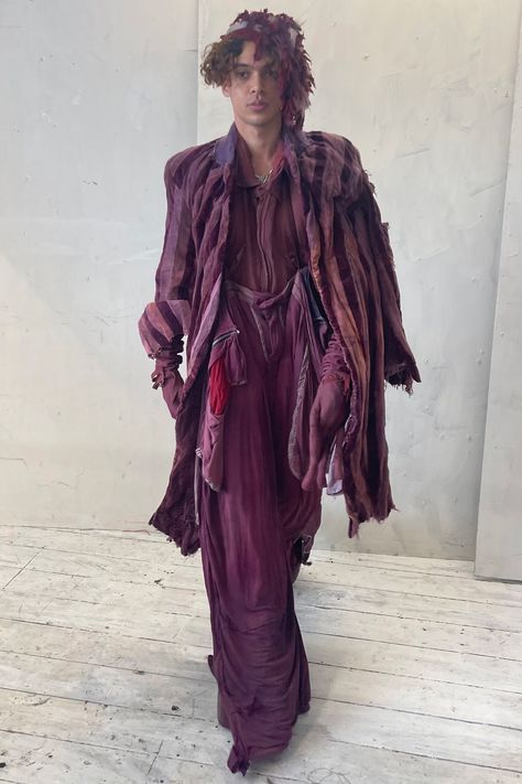 Visionary New Designer Paolo Carzana Conjures a Magical World During London Fashion Week | Vogue Paolo Roldan Style, Kimono Runway, Horror Runway, Horror Runway Fashion, Paolo Carzana, Fairies Mythology, Fashion London, Making Clothing, Tapestry Blanket