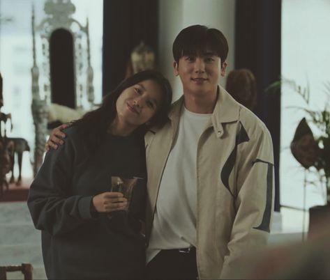 Happiness K Drama, Kdrama Profile, Kdrama Pictures, Korean Celebrity Couples, Park Hyungsik Cute, Happiness Kdrama, Grunge Guys, Han Hyo Joo, Movie Couples